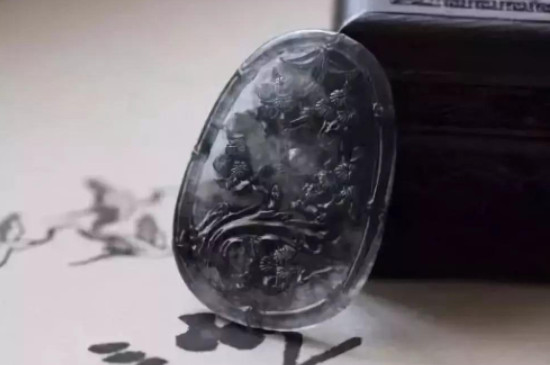 乌鸡种是不是翡翠