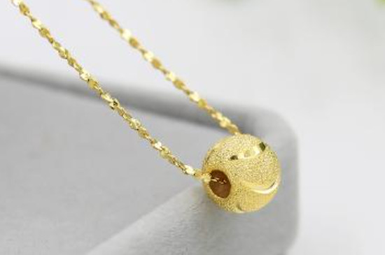 转运珠戴脖子上的寓意