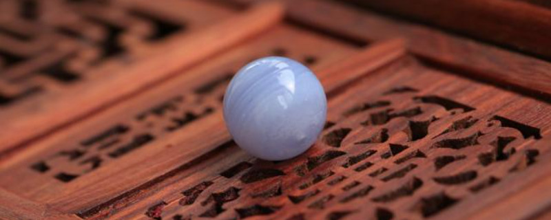 女人戴蓝纹石有什好处