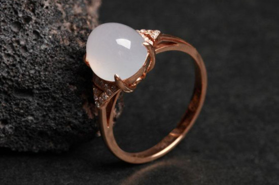 女生指围7cm戴多大戒指