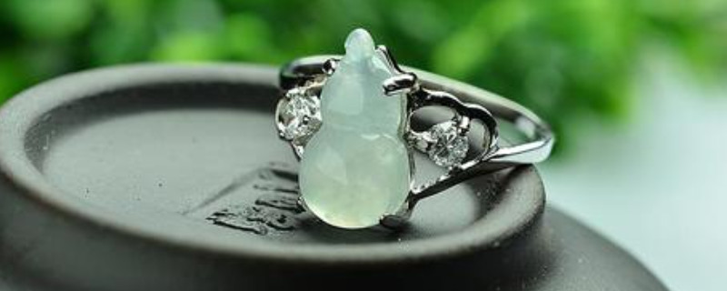 戴玉戒指的好处和禁忌