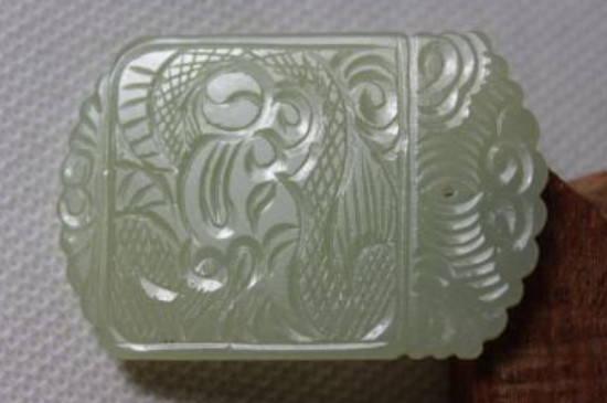 龙凤玉牌佩戴的禁忌