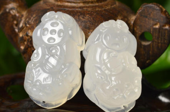 白玛瑙的寓意是什么