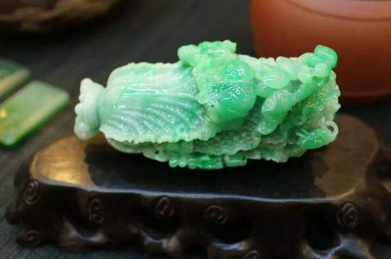 干青翡翠与翡翠怎么区分