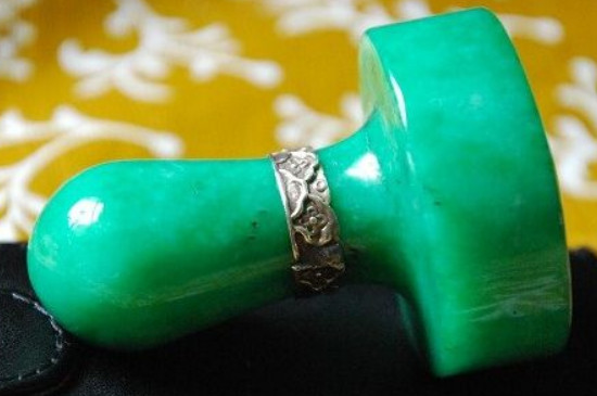 巴山玉和翡翠区别