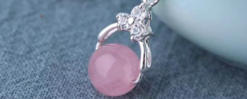 水晶晒太阳还是月光