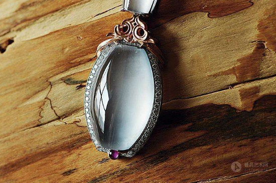 什么是翡翠冰种