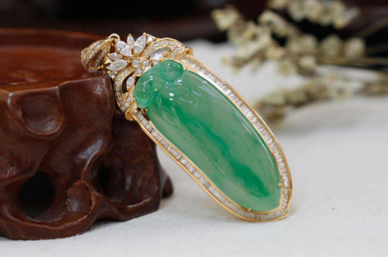 怎样鉴别翡翠的真假