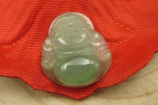 翡翠与玉哪个好