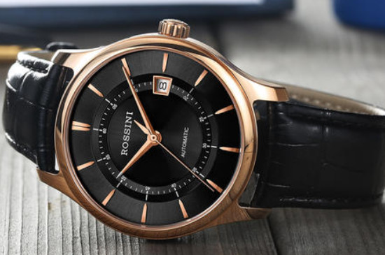 罗西尼手表怎么换电池