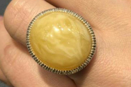 蜜蜡内裂和外裂的区别