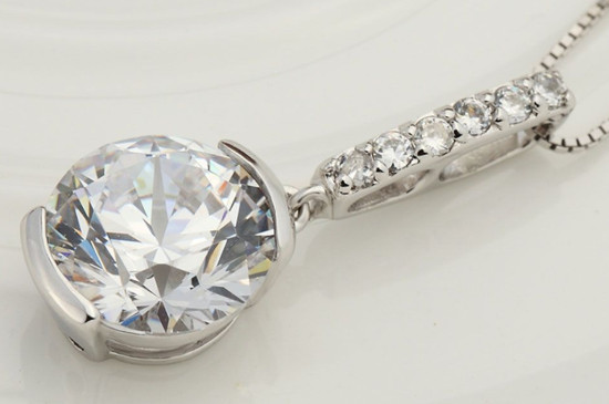 锆石怎么清理变亮