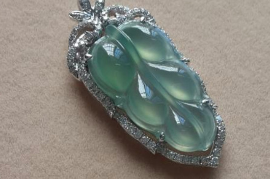 玻璃种翡翠的特点