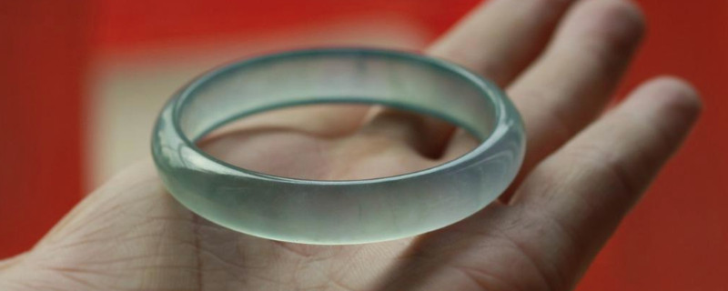 玻璃与翡翠的区别