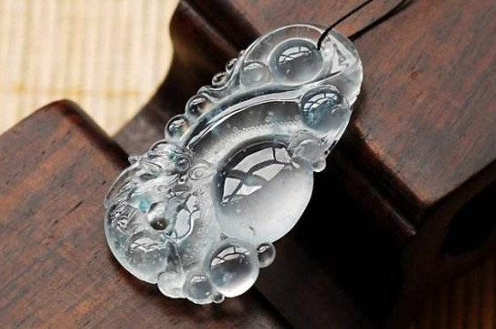 玻璃与翡翠的区别