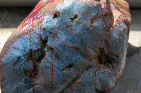 腾冲老料和缅甸翡翠的区别