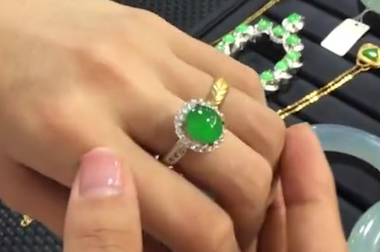 翡翠如何鉴定