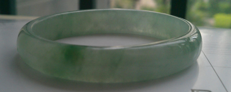 翡翠b货怎么用肉眼鉴别