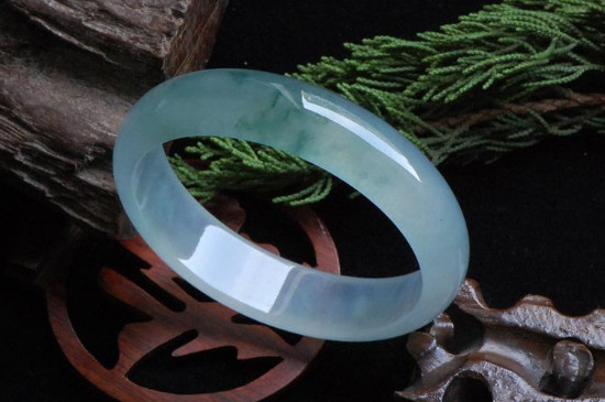 翡翠与玉有什么区别