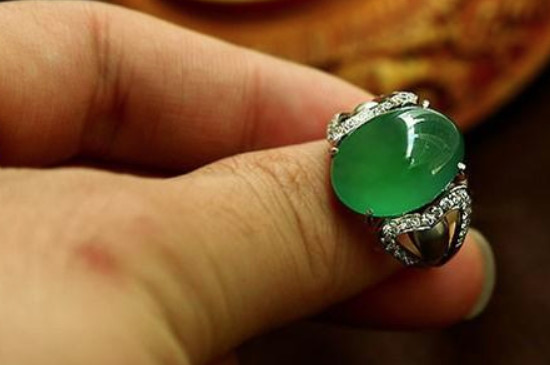 翡翠和冰种有什么区别