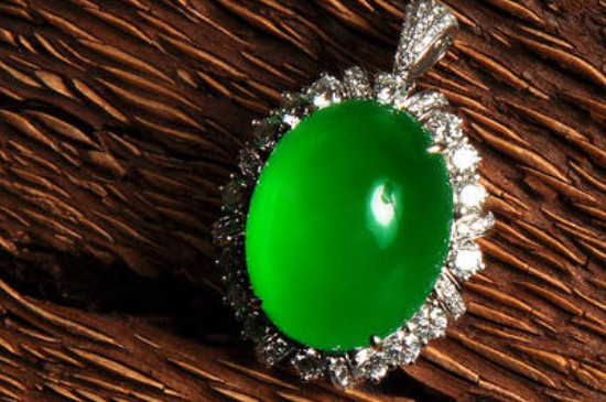 翡翠能放在热水里吗