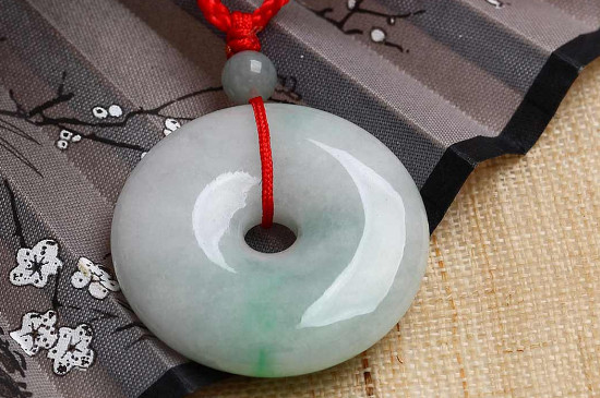 翡翠平安扣绳结编织方法