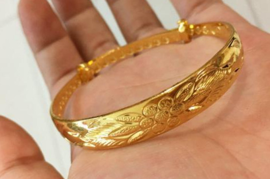 金手镯戴哪只手招财，左手佩戴招财聚财