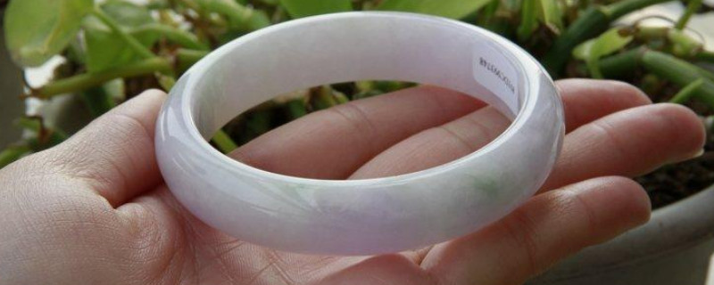 翡翠镯子有裂纹怎么补救