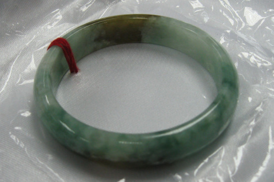 缅甸翡翠和危料有什么区别