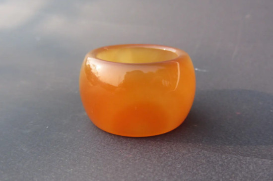 玛瑙是晶体还是非晶体