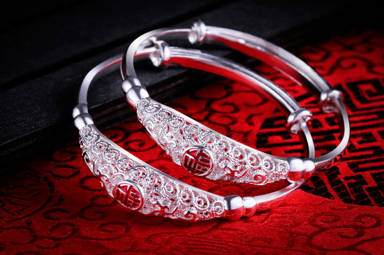 925纯银的会不会掉色