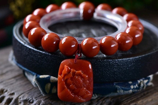 南红玛瑙和红玛瑙区别