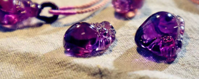 女生佩戴水晶的禁忌