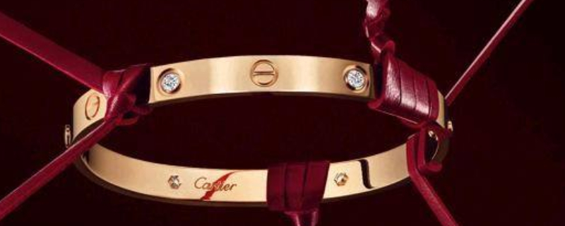 卡地亚手镯真假对照图