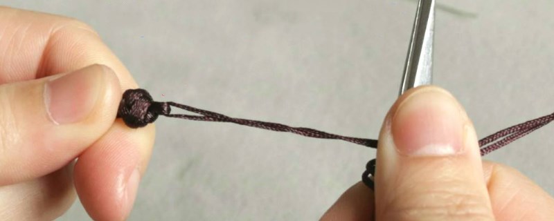 黄金吊坠的挂件怎么系