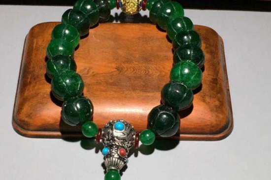 翡翠手串的禁忌