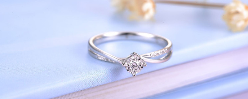 求婚戒指女生戴哪个手指