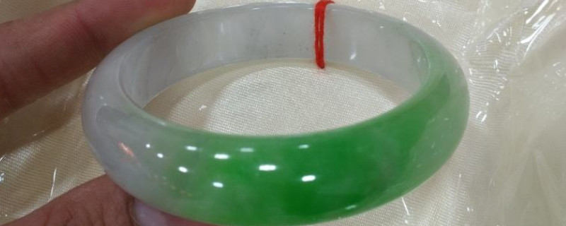 巴山翠跟缅甸翡翠区分