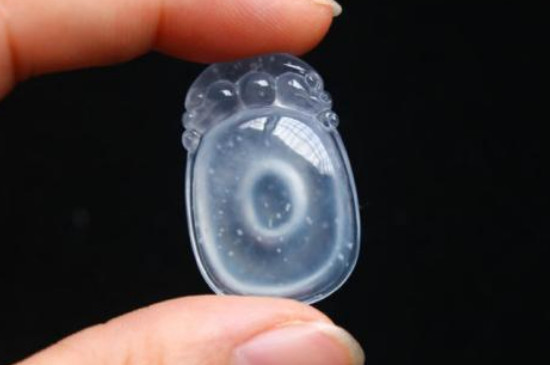 翡翠真假鉴定方法简单