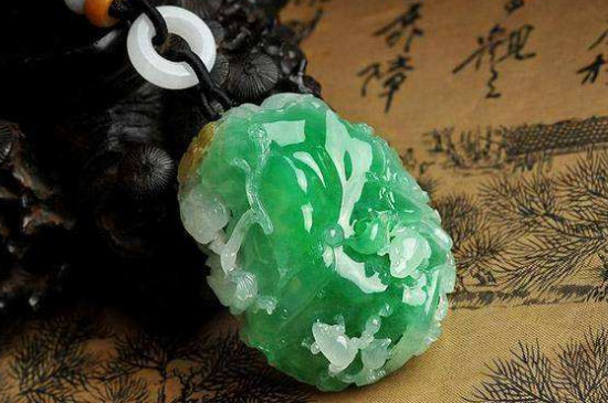 自己在家怎么鉴定翡翠真假