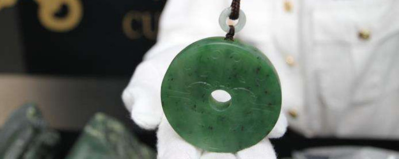 真玉和假玉在灯光下有啥区别