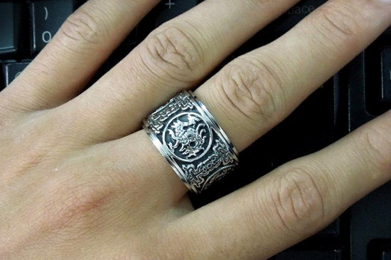 单身可以戴戒指中指吗