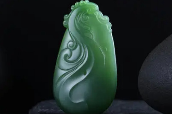 碧玉佩戴的好处和寓意