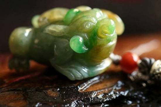 金蟾女性戴有什么讲究