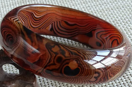 玛瑙鉴别最简单方法