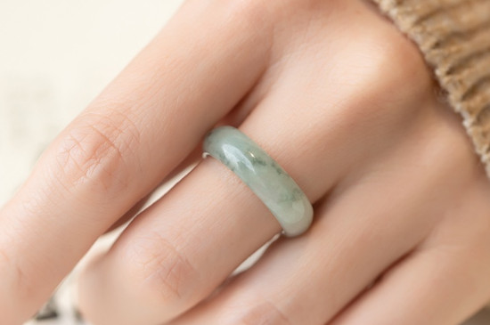 翡翠戒指怎么量尺寸