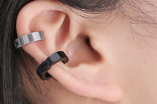 耳扣怎么戴上和取下