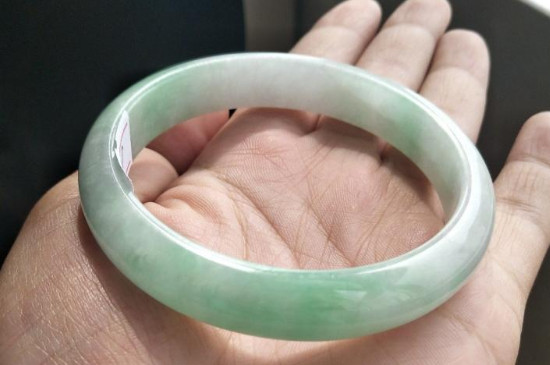 翡翠手镯圈口怎么测量