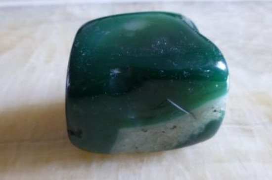 玛瑙硬度高还是翡翠硬度高