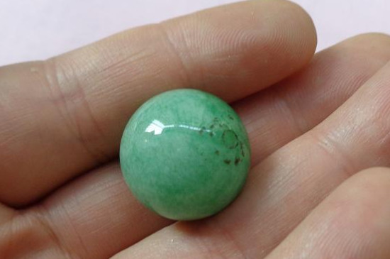 玛瑙硬度高还是翡翠硬度高